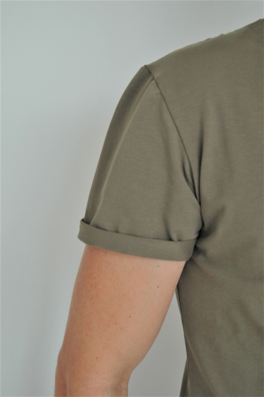 T-SHIRT - OLIVE